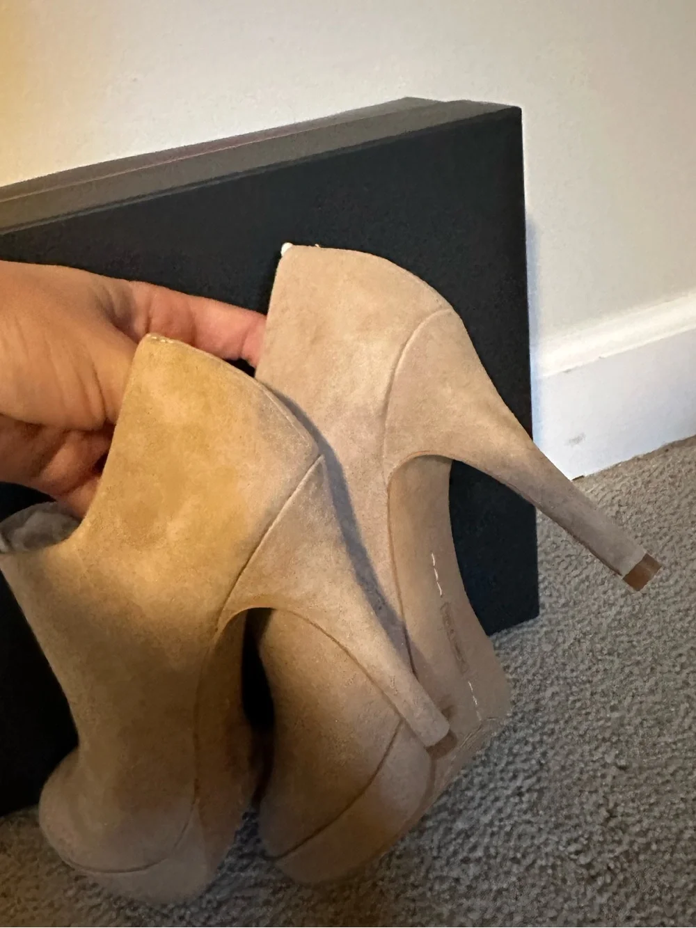 NWT Vince Camuto Elvin platform suede booties 7.5